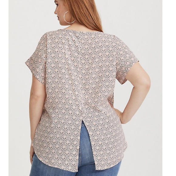 Multicolor Geo Print Open Back Georgette Blouse - Picture 3 of 8